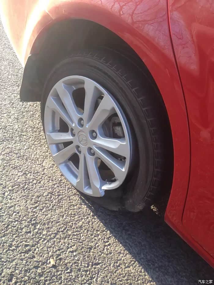 【图】高速爆胎._起亚k3/k3s论坛_汽车之家论坛