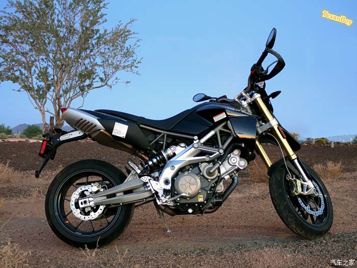 秀车2016款apriliadorsoduro750公路越野车