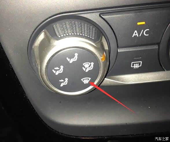为什么冬季开暖风轩逸的ac灯也亮