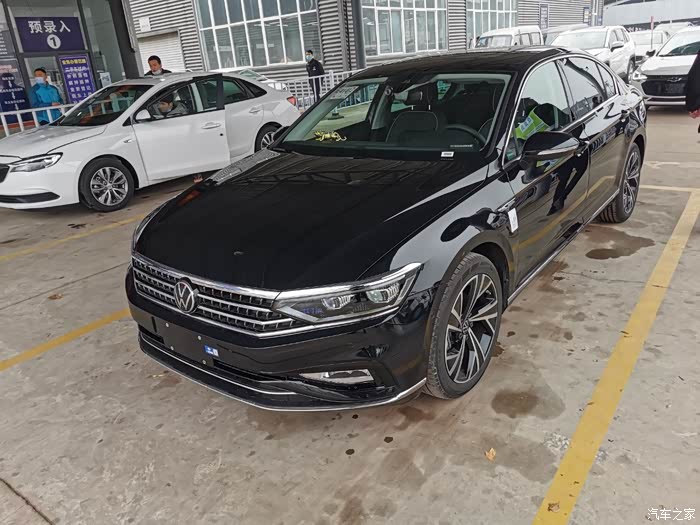 2020款330尊贵加入迈腾大家庭