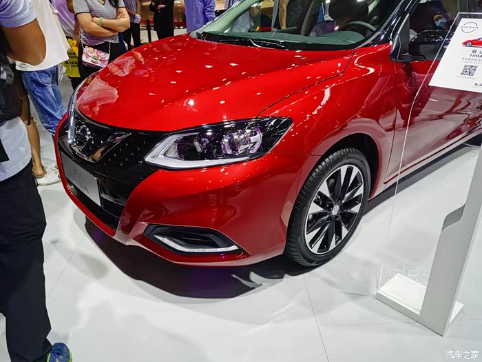 车展上拍的骐达