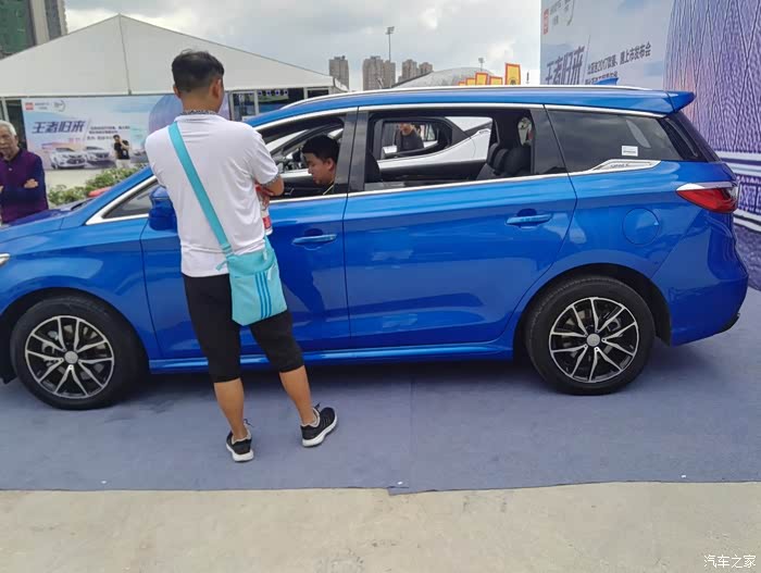 昨天看了比亚迪嘉年华说点感受
