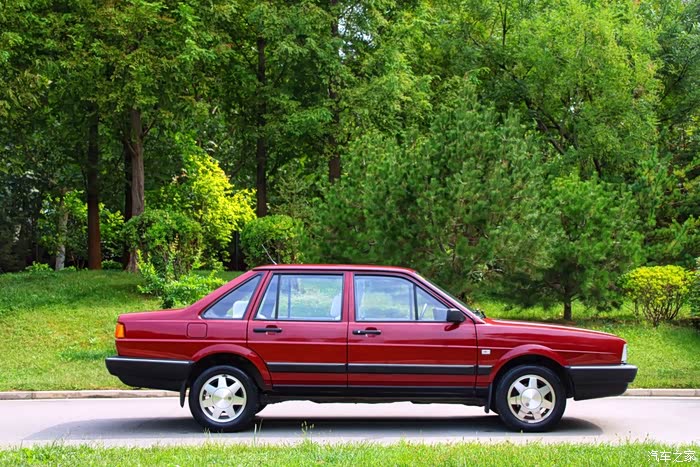 致我们即将逝去的桑塔纳