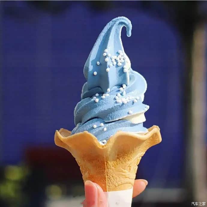 这样的冰淇淋你见过嘛来自大阪水族馆里的鲨鱼冰淇淋