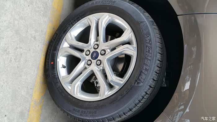 "晒锐界赢车模"两驱豪锐型用车作业(凡尔赛棕)