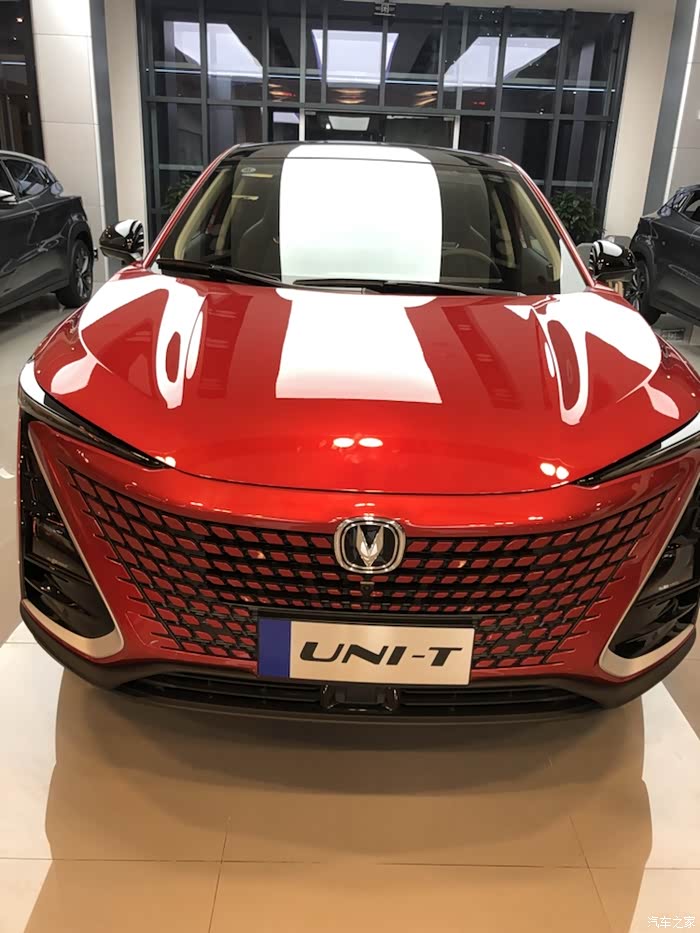 长安unit红色超正颜值爆表