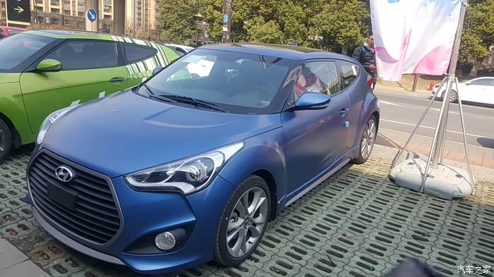 请问大家飞思有这种颜色的款吗