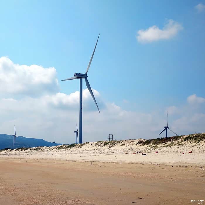 童话般美丽的海滨沙滩——平潭长江奥风车田