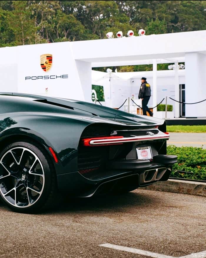 布加迪的帅气轿跑真不错.