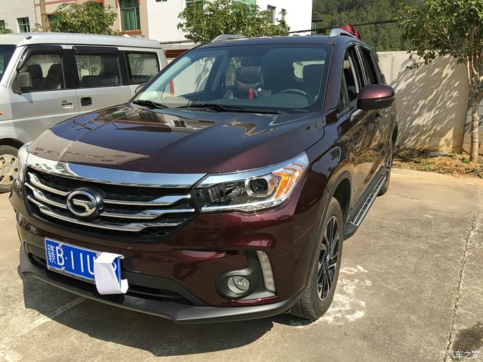 阳光明媚的天,勃艮第红色传祺gs4作业!