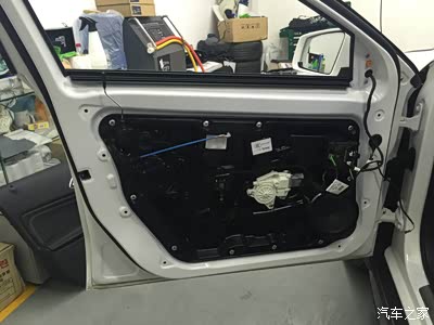 [伪技术贴]哈曼卡顿,舒适进入,电折耳,拆门板图解_奔驰gla论坛_手机