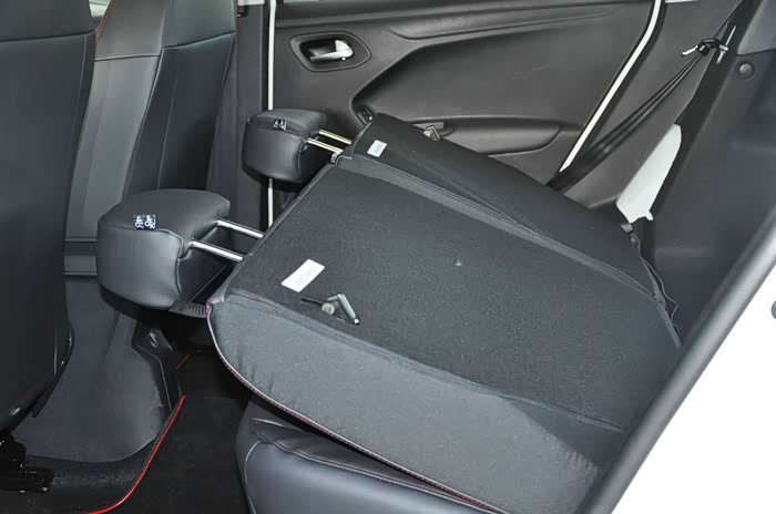 芯自由行自由东风雪铁龙c3xr到店看车实拍