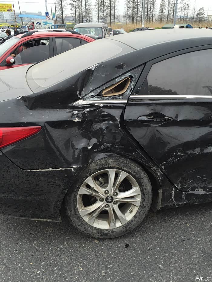 十次车祸九次快.