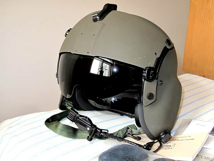 弄顶这样的美军阿帕奇武装直升机飞行头盔用如何