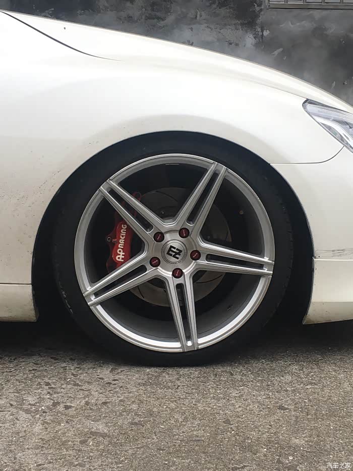 出新锐志f50刹车