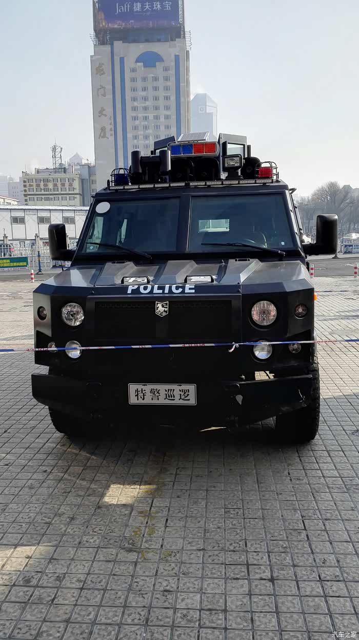 偶遇野马防爆装甲车霸气懂车的车友给说说这车
