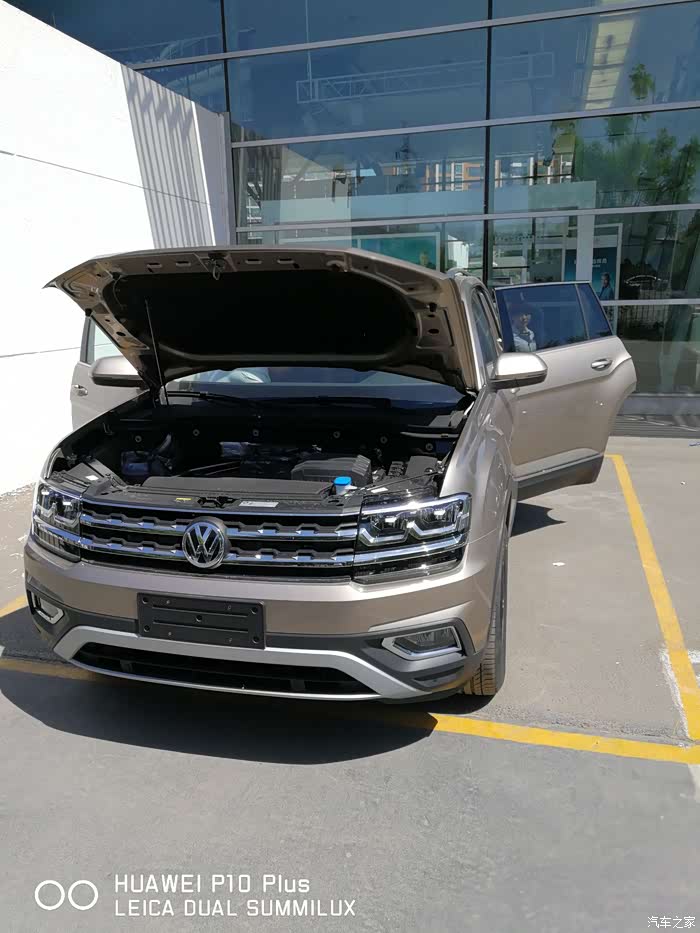 途昂天漠金提车作业