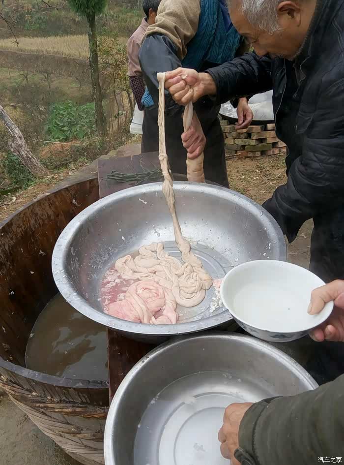这是已经割下来的猪嘎嘎