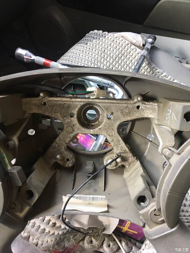 长城风骏五更换气囊游丝节温器维修作业