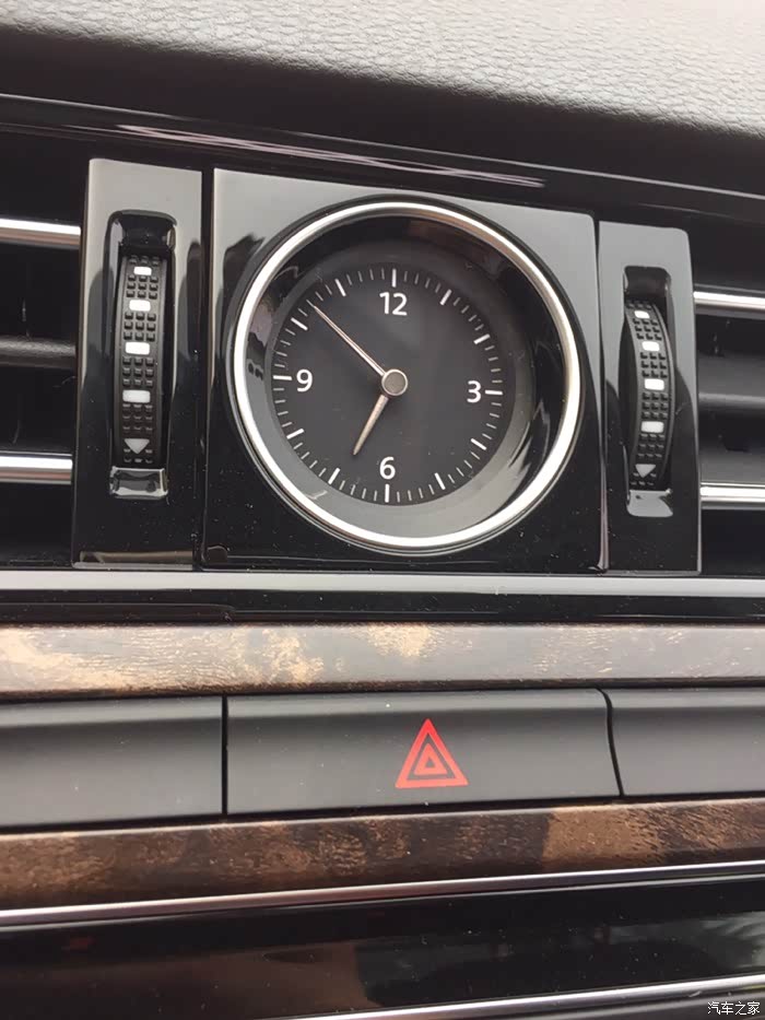 双闪灯标志一直亮的