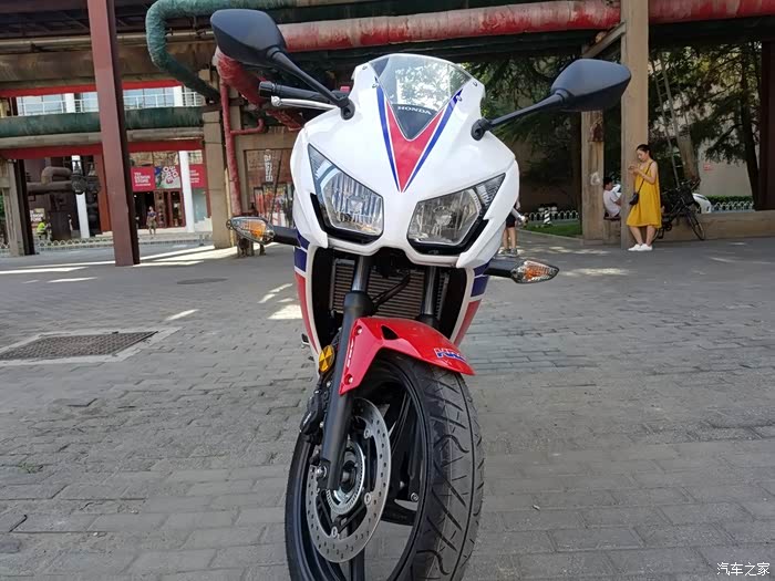 本田hondacbr300rabshrc三色版提车