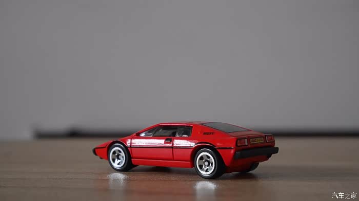 【图】我的风火轮小跑车:lotus esprit s1 红白双煞_澳门论坛_汽车之
