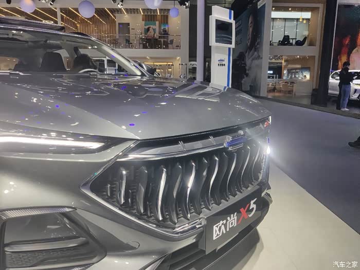 长安欧尚x5x7两兄弟炫目登场