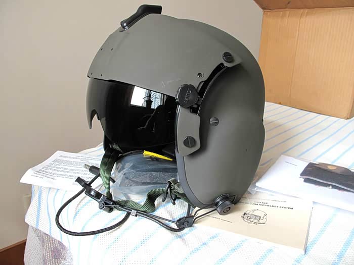 弄顶这样的美军阿帕奇武装直升机飞行头盔用如何