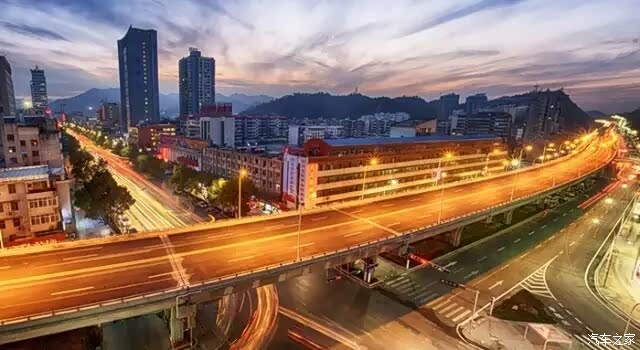 汽车城十堰夜色