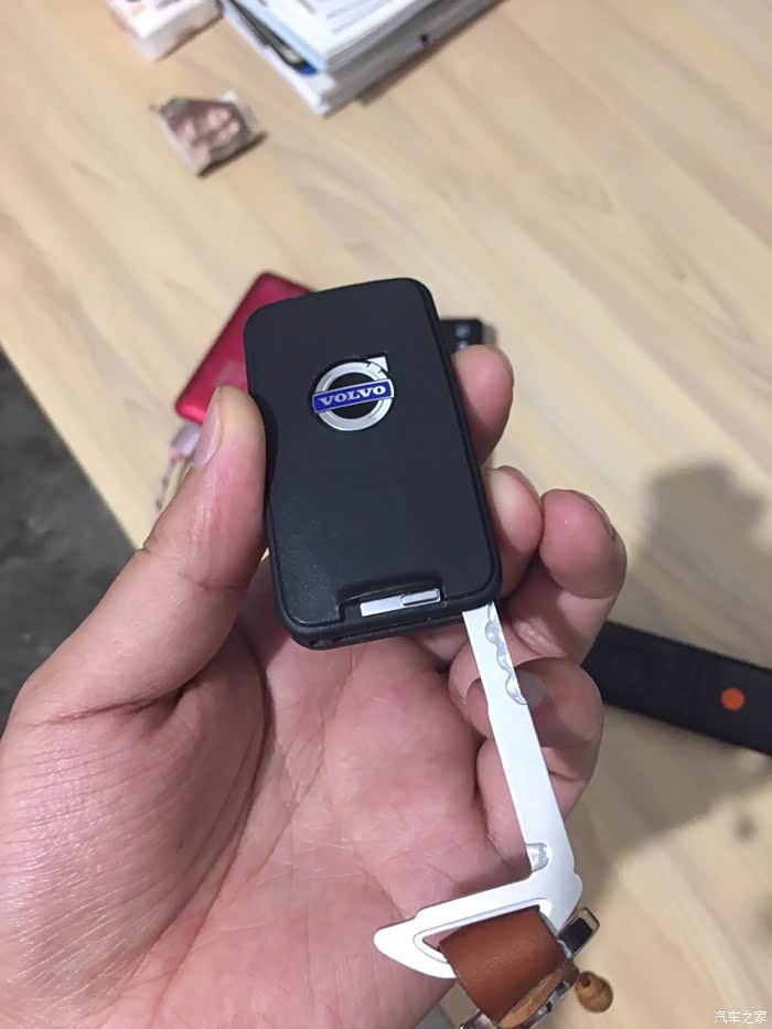 【图】如何为车钥匙换电池?_沃尔沃xc60论坛_汽车之家论坛
