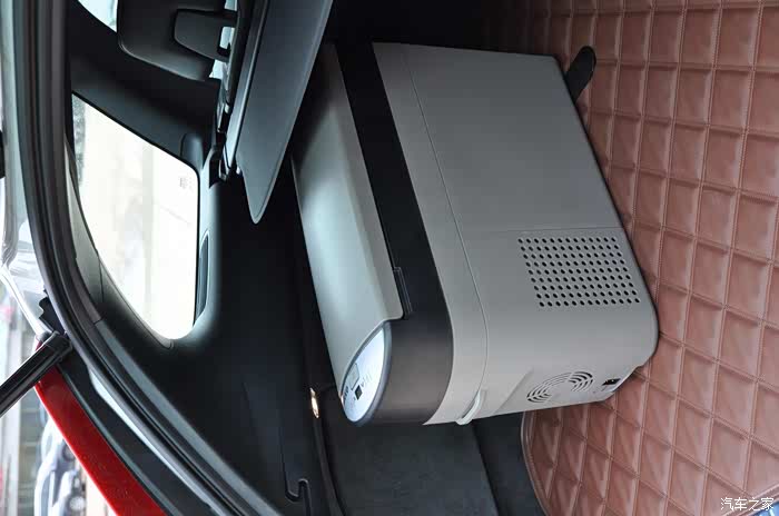 xc60沃尔沃原厂车载冰箱18l开箱作业