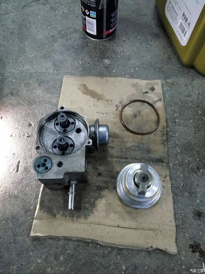 图解mini cooper高压油泵.