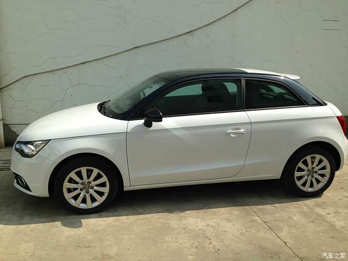 转让1800公里准新车,国内已经绝版的进口奥迪a1双门舒适版.