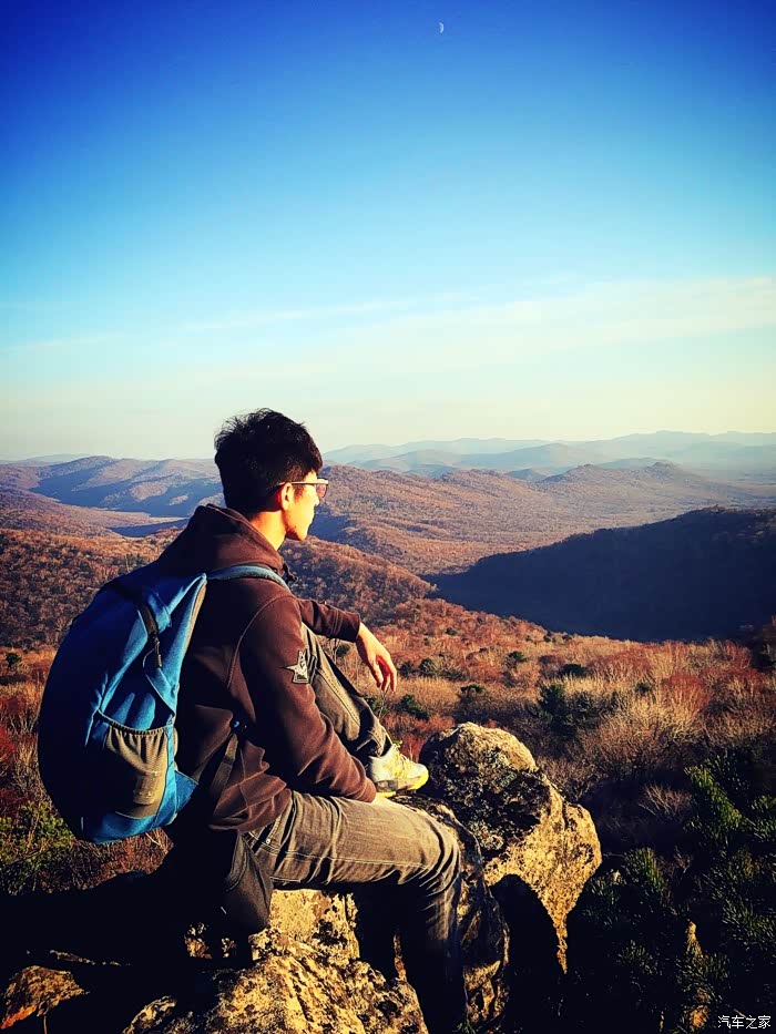 【90后摄影师手机拍摄—桑塔纳】