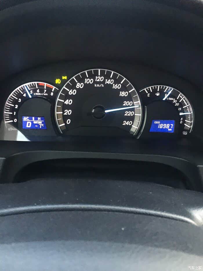 论坛哪位有7代凯美瑞仪表显示210迈的图片或者帖子跪谢