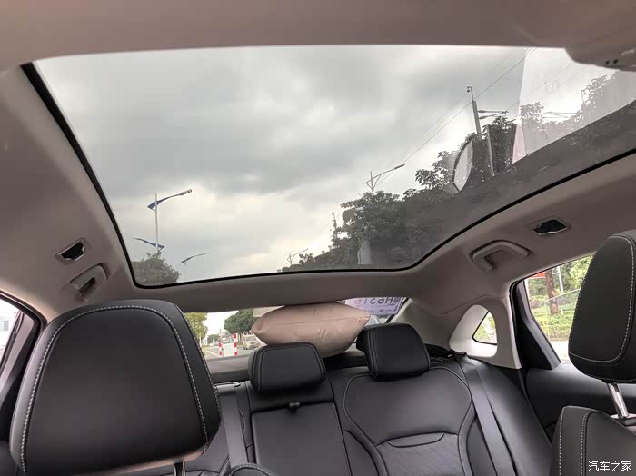 穹顶天幕,年轻活力