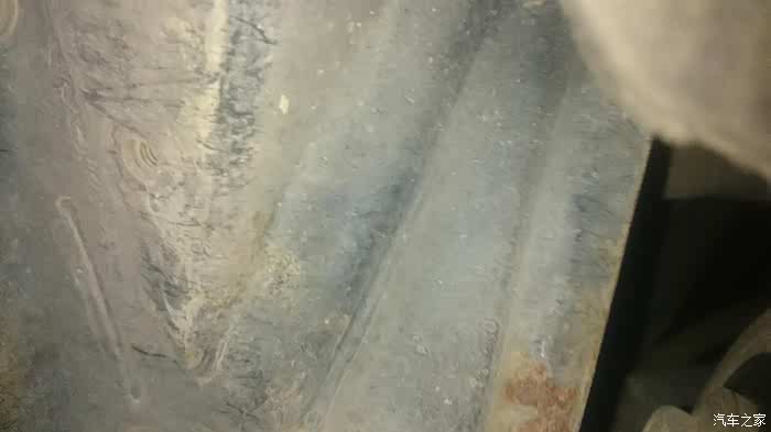 我的车底盘有很多地方掉漆和生锈了