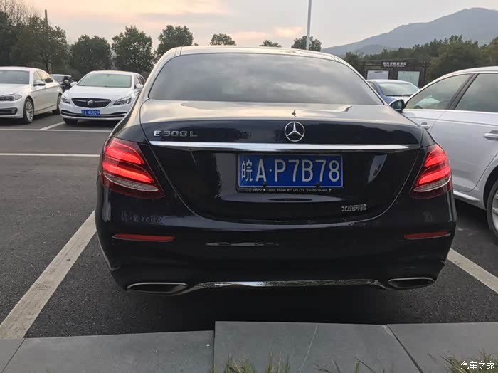 【图】和e300的亲密合影!_奥迪a4l论坛_汽车之家论坛