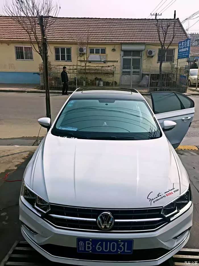 贴黑顶多少钱?年审的时候可不可以揭掉