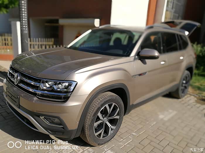 途昂天漠金提车作业