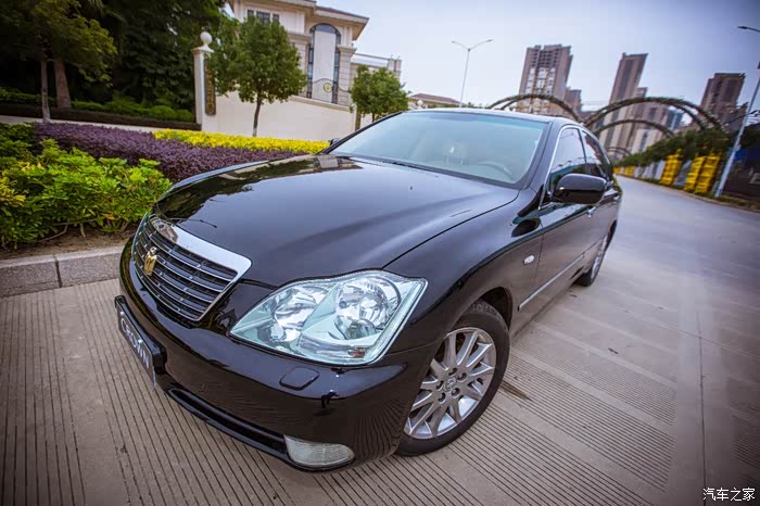 一路走来,只因有你——toyota crown royalsaloon g vip