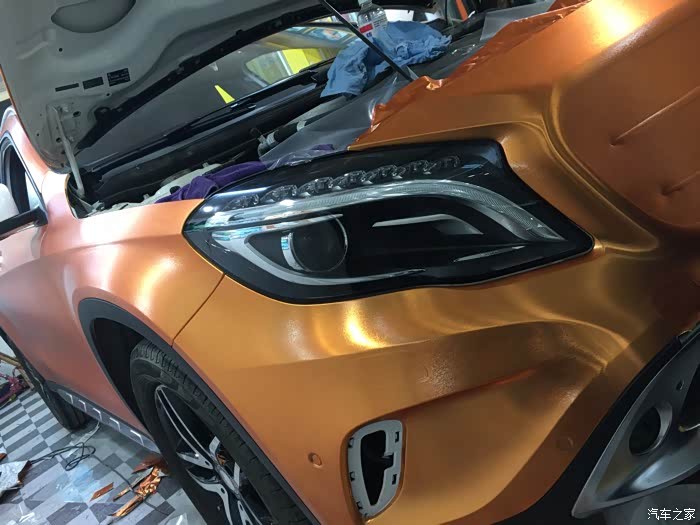 【图】gla200电镀拉丝玫瑰金贴膜作业_奔驰gla论坛_汽车之家论坛