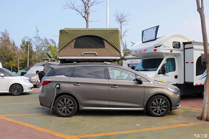 比亚迪宋maxdm床车自驾游海南抵达棋子湾