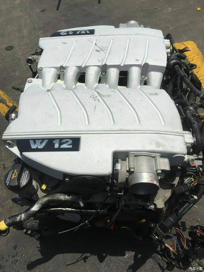 奥迪a8w12引擎