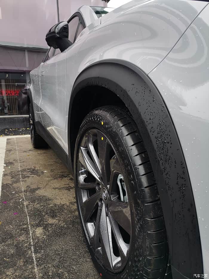 【图】偶遇长安unit原子灰_长安uni-t论坛_汽车之家论坛