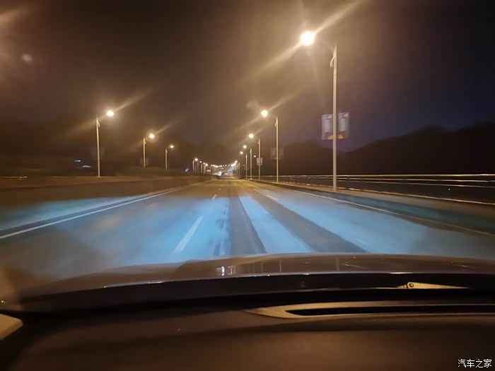 冬天的夜晚体现出你的温暖