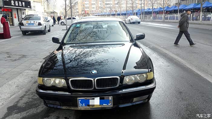 叔叔家的97年的宝马740,当时178万,有没有感兴趣的.