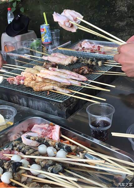爱车的第一次出游全家烧烤快乐游