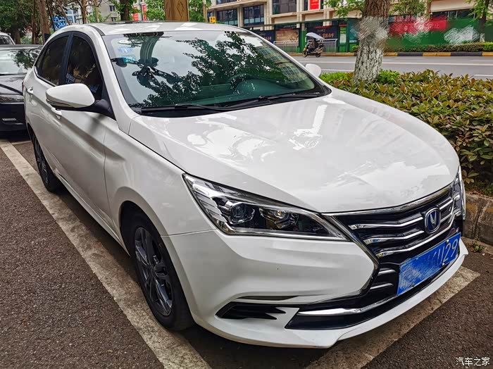 实用家轿观赏性价车逸动dt