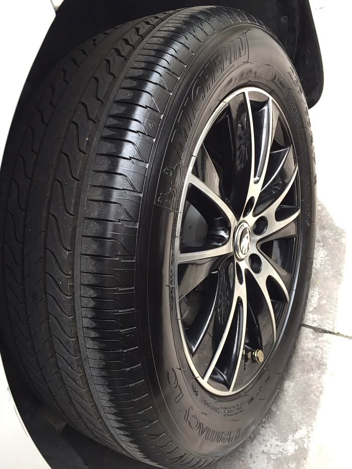 出原厂235/55/17米其林轮胎一个
